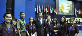 Bersama dengan Pembicara dalam Seminar UN Peacekeeper Day