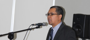 Dr. Tirta Mursitama dalam pembukaan ICOBIRD 2013