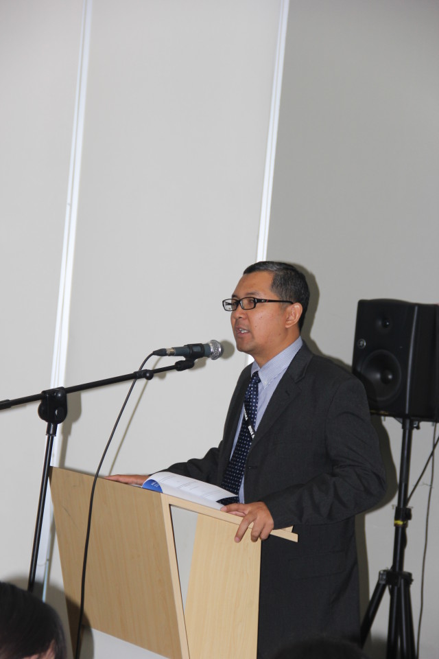 Dr. Tirta Mursitama dalam pembukaan ICOBIRD 2013