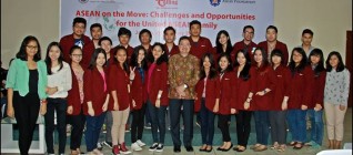 Mahasiswa HI Binus dalam Seminar ASEAN on the Move: Challenge and Opportunities for the United ASEAN Family