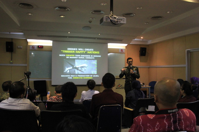 Mayor Agus Yudhoyono menjelaskan perihal teknologi drone