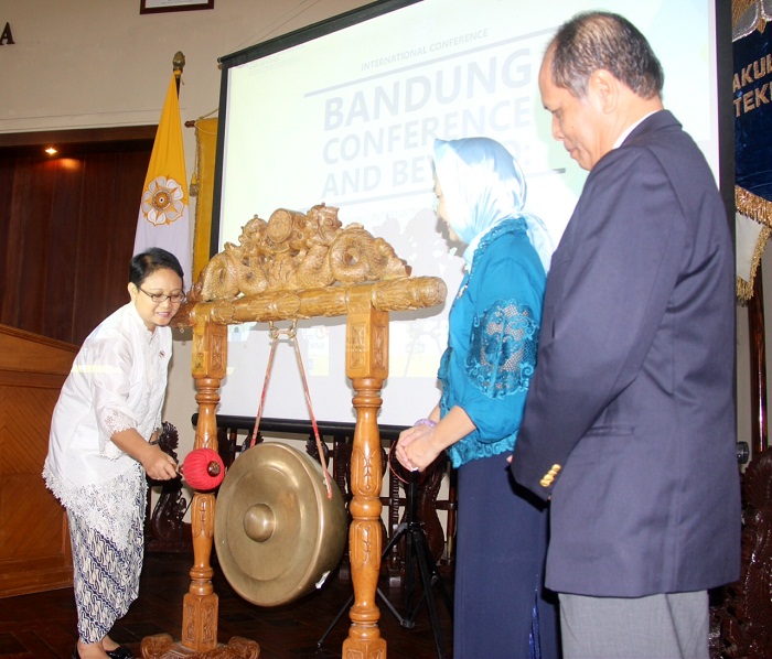 Menteri Retno Membuka Konferensi Bandung Conference and Beyond