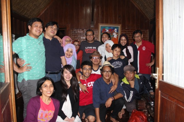 Agustus: Rekreasi Bersama Dosen HI BINUS ke kawasan Gunung Bunder , Bogor