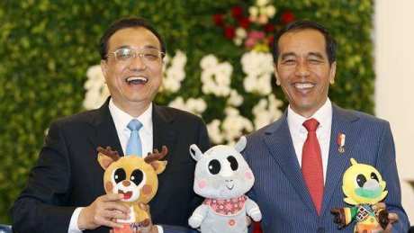 Presiden Joko Widodo bersama Perdana Menteri China Li Keqiang mempromosikan Asian Games di Istana Bogor (7/5/2018). (Sumber: Antara)