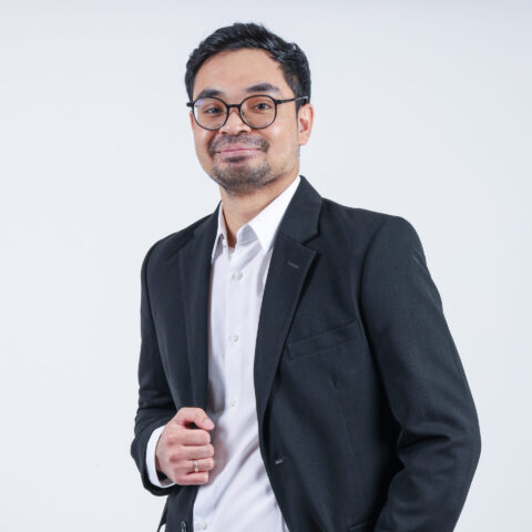 Alvin Ernesto Lusikooy, S.Hub.Int., M.A.