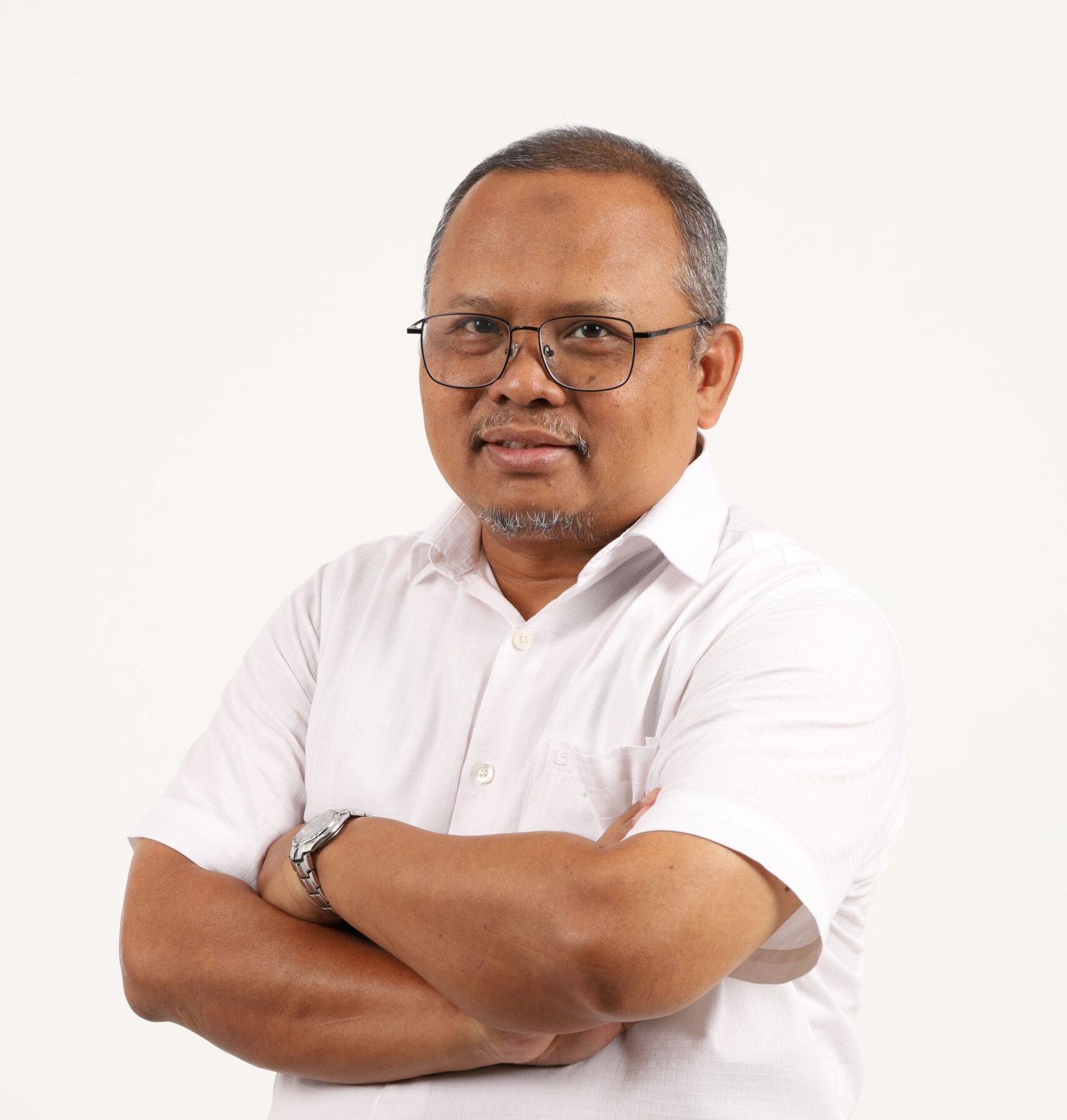 BINUS Dr. Lili Yulyadi, B.IRK., B.HSc., M.HSc.